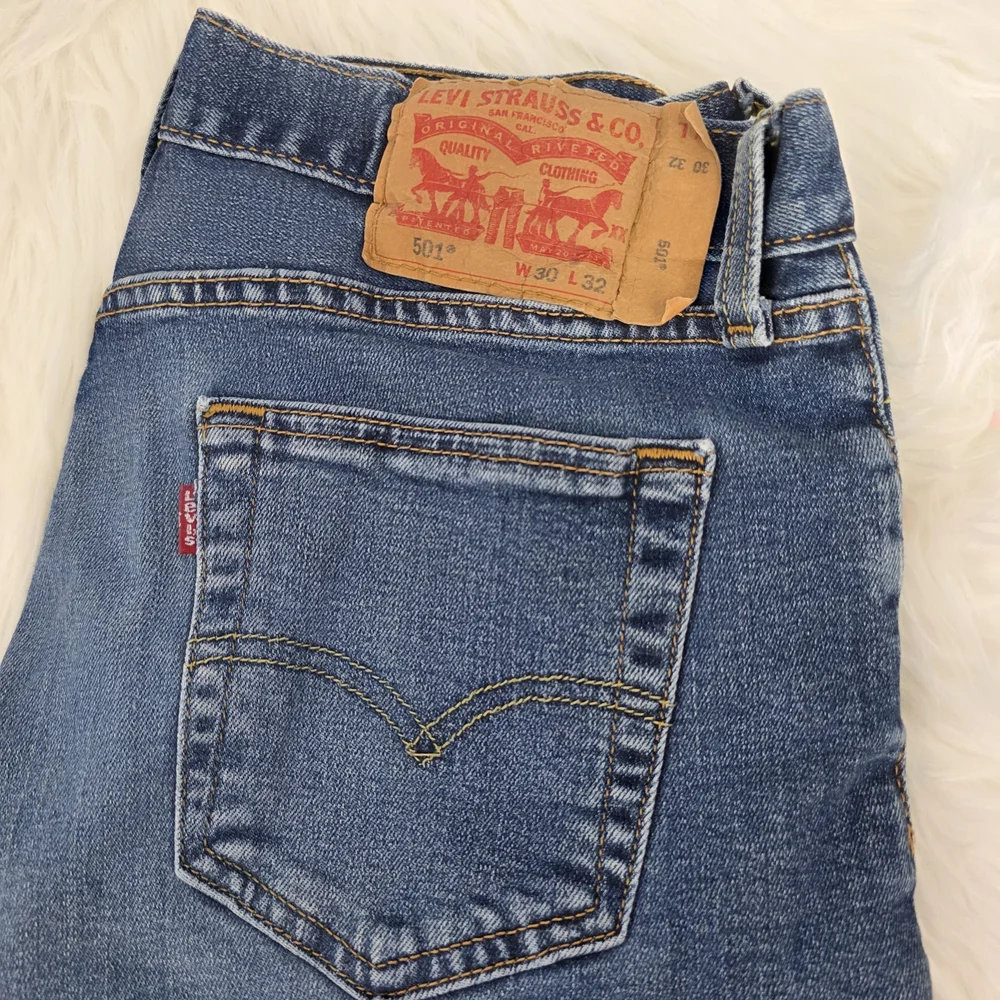 Levis levi men